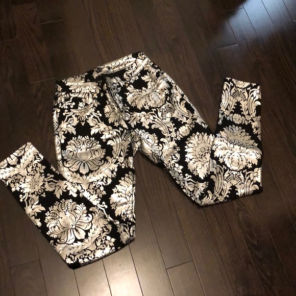 VENUS - NWOT - Metallic Print Skinny Jeans - Picture 6 of 10